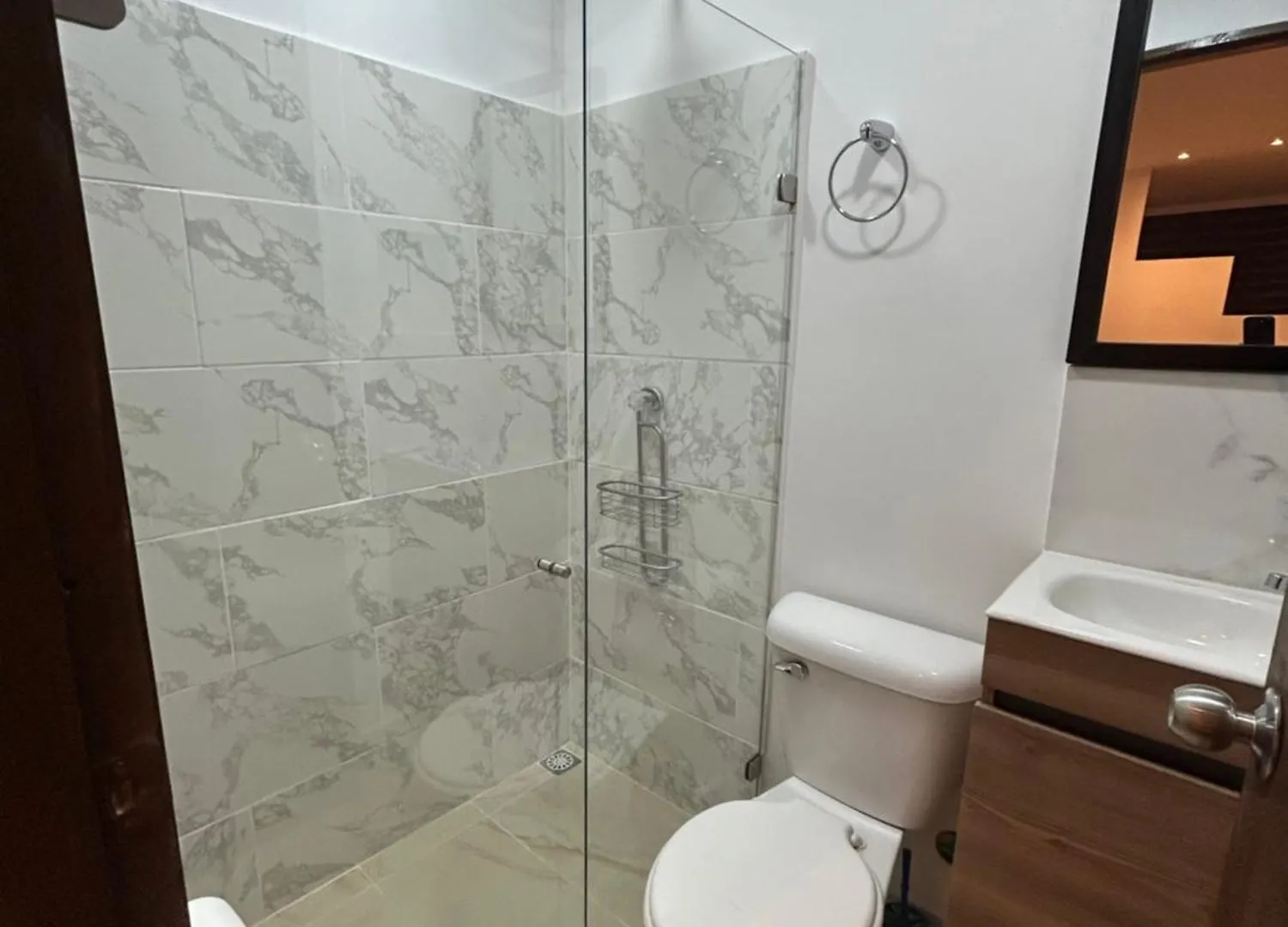 Lujoso Apartamento A Pasos Del Metro De Medellin